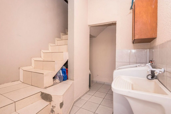 Imagem Imóvel com 4 Quartos à Venda,  em Santa Tereza - Porto Alegre