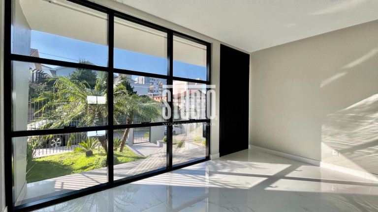 Imagem Casa com 3 Quartos à Venda, 312 m² em Centro - Carlos Barbosa Imagem Casa com 3 Quartos à Venda, 312 m² em Centro - Carlos Barbosa