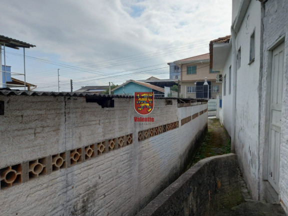 Imagem Casa com 4 Quartos à Venda, 475 m² em Coloninha - Florianópolis