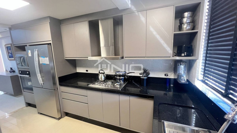 Imagem Apartamento com 3 Quartos à Venda, 175 m² em Centro - Pato Branco