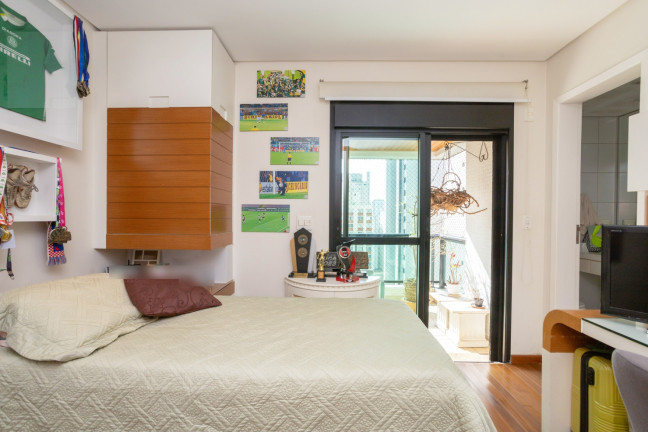 Foto do imóvel Apartamento com 4 Quartos à Venda, 235 m² em Aclimação - São Paulo