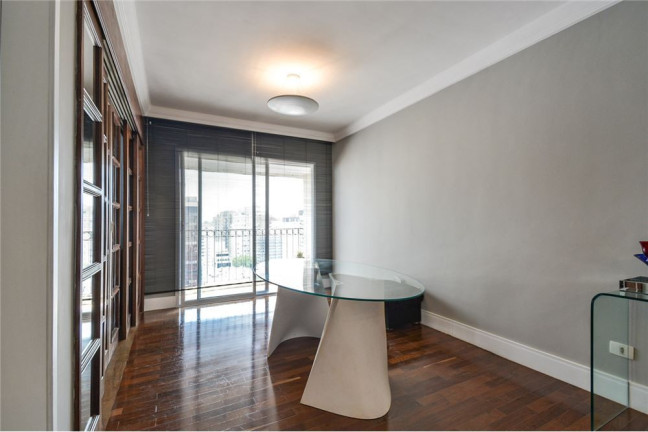 Imagem Imóvel com 2 Quartos à Venda, em Moema - São Paulo Imagem Imóvel com 2 Quartos à Venda, em Moema - São Paulo