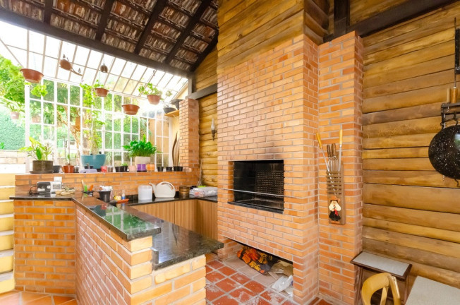Imagem Casa com 4 Quartos à Venda, em Petrópolis - Porto Alegre Imagem Casa com 4 Quartos à Venda, em Petrópolis - Porto Alegre