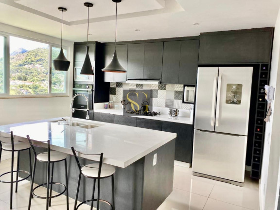 Imagem Casa com 3 Quartos à Venda, 250 m² em Agriões - Teresópolis
