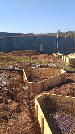 Imagem Sobrado com 4 Quartos à Venda, em Gravataí Imagem Sobrado com 4 Quartos à Venda, em Gravataí