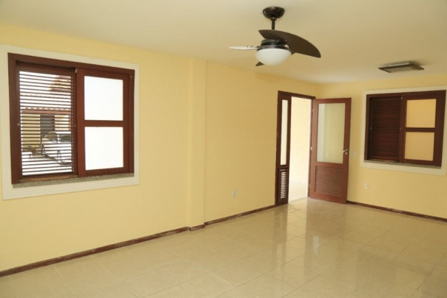 Imagem Casa com 3 Quartos à Venda, 120 m² em Sapiranga - Fortaleza