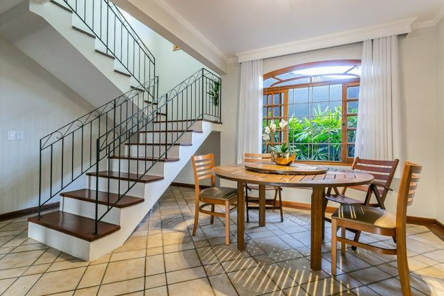 Imagem Casa com 4 Quartos à Venda, 420 m² em Jardim Atlântico - Florianópolis Imagem Casa com 4 Quartos à Venda, 420 m² em Jardim Atlântico - Florianópolis