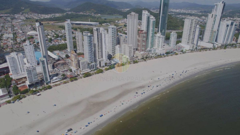 Imagem Apartamento com 3 Quartos à Venda, 250 m² em Centro - Balneário Camboriú Imagem Apartamento com 3 Quartos à Venda, 250 m² em Centro - Balneário Camboriú