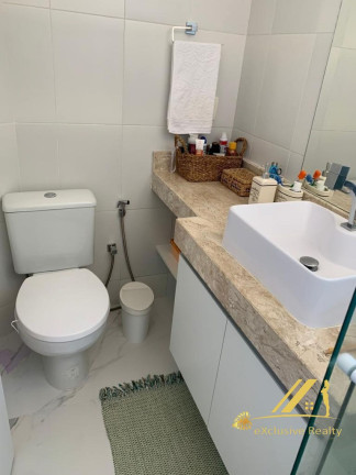 Imagem Imóvel com 4 Quartos à Venda, 200 m² em Guarajuba (monte Gordo) - Camaçari Imagem Imóvel com 4 Quartos à Venda, 200 m² em Guarajuba (monte Gordo) - Camaçari