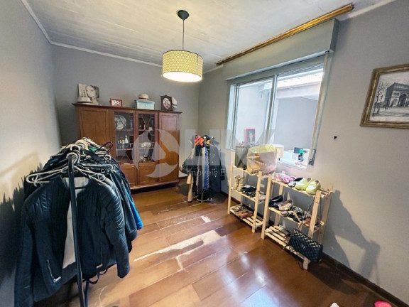 Imagem Casa com 3 Quartos à Venda, 174 m² em Vila Jardim - Porto Alegre Imagem Casa com 3 Quartos à Venda, 174 m² em Vila Jardim - Porto Alegre