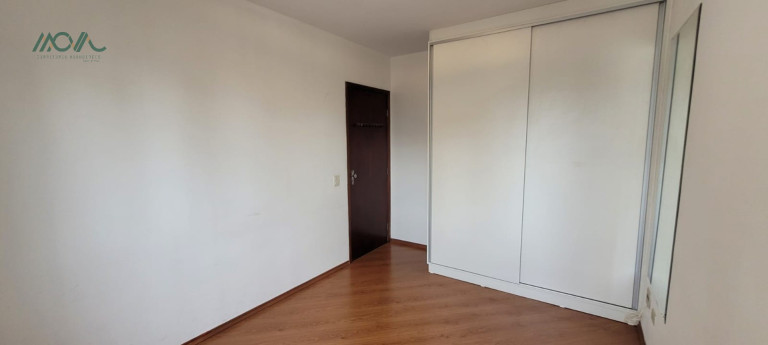 Imagem Imóvel com 1 Quarto para Alugar, 50 m² em Centro - Curitiba Imagem Imóvel com 1 Quarto para Alugar, 50 m² em Centro - Curitiba