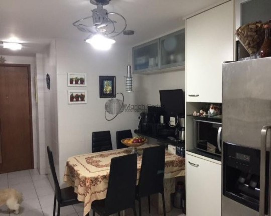 Imagem Imóvel com 3 Quartos à Venda, 118 m² em Icaraí - Niterói Imagem Imóvel com 3 Quartos à Venda, 118 m² em Icaraí - Niterói
