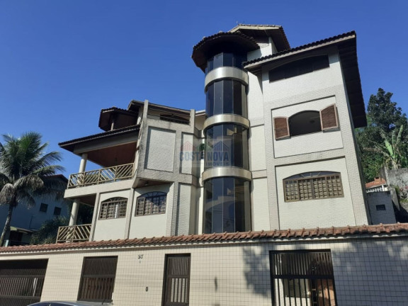Casa com 4 Quartos à Venda, 607 m²