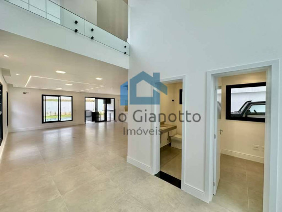 Imagem Casa de Condomínio com 3 Quartos à Venda, 303 m² em Moinho Velho - Embu Das Artes