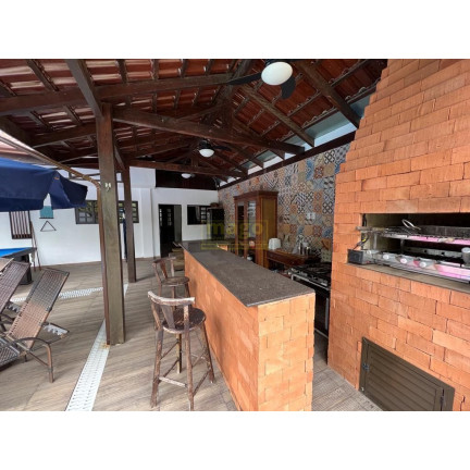 Imagem Casa com 3 Quartos à Venda, 380 m² em Ariribá - Balneário Camboriú Imagem Casa com 3 Quartos à Venda, 380 m² em Ariribá - Balneário Camboriú