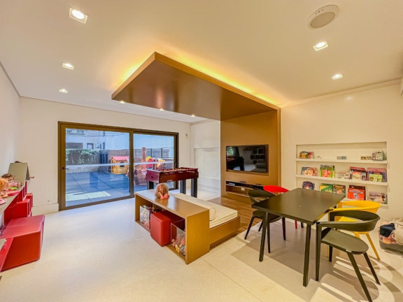 Imagem Apartamento com 3 Quartos à Venda, 261 m² em Petrópolis - Porto Alegre Imagem Apartamento com 3 Quartos à Venda, 261 m² em Petrópolis - Porto Alegre