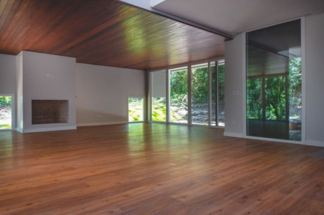 Imagem Casa de Condomínio com 4 Quartos à Venda, 344 m² em Centro - Gramado
