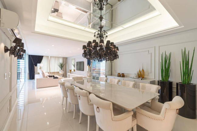 Apartamento com 4 Quartos à Venda, 273 m² em Itapema