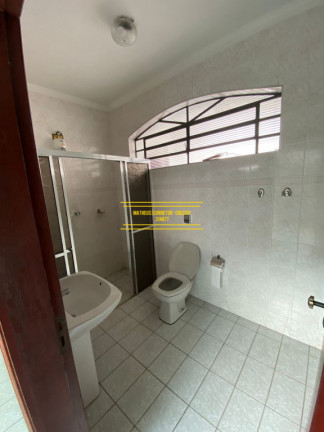 Imagem Casa com 5 Quartos à Venda, 198 m²