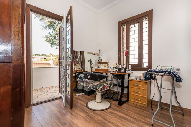 Imagem Casa com 4 Quartos à Venda, 243 m² em Partenon - Porto Alegre