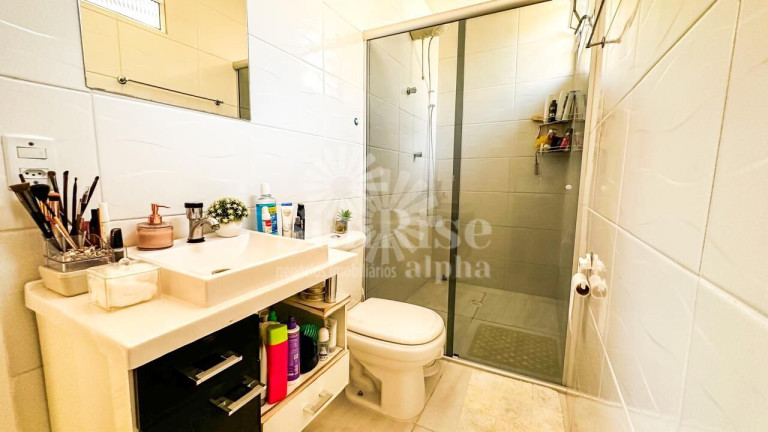 Imagem Casa com 3 Quartos à Venda, 180 m² em Vila Pirajussara - São Paulo