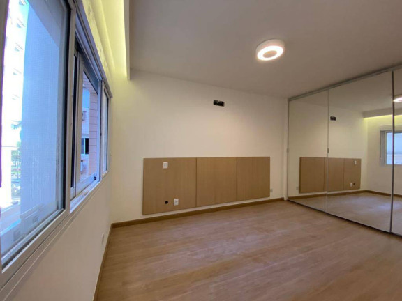 Imagem Apartamento com 3 Quartos à Venda, 127 m² em Gonzaga - Santos Imagem Apartamento com 3 Quartos à Venda, 127 m² em Gonzaga - Santos