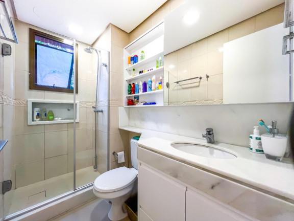 Imagem Apartamento com 3 Quartos à Venda, 240 m² em Bela Vista - Porto Alegre Imagem Apartamento com 3 Quartos à Venda, 240 m² em Bela Vista - Porto Alegre