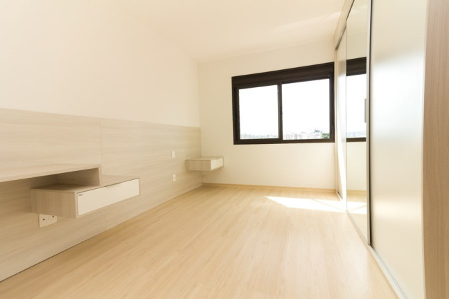 Imagem Apartamento com 2 Quartos à Venda, 70 m² em Menino Deus - Porto Alegre