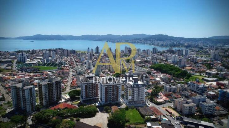Apartamento com 3 Quartos à Venda, 132 m² em Canto - Florianópolis