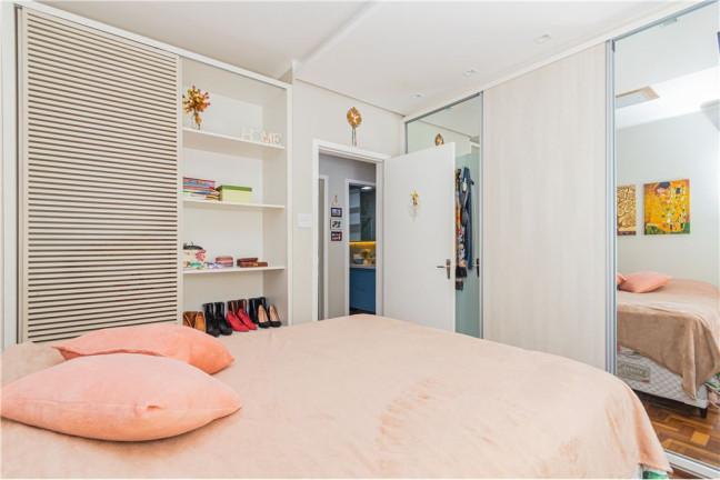 Imagem Apartamento com 2 Quartos à Venda, 60 m² em Menino Deus - Porto Alegre