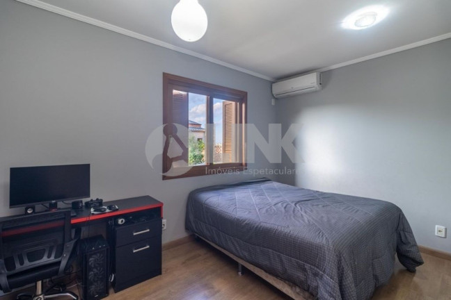 Imagem Imóvel com 2 Quartos à Venda, 130 m² em Jardim Itu - Porto Alegre
