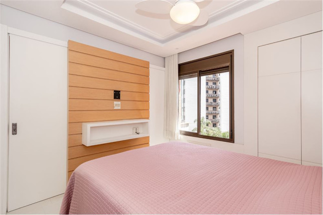 Imagem Apartamento com 1 Quarto à Venda, 53 m² em Vila Ipiranga - Porto Alegre Imagem Apartamento com 1 Quarto à Venda, 53 m² em Vila Ipiranga - Porto Alegre
