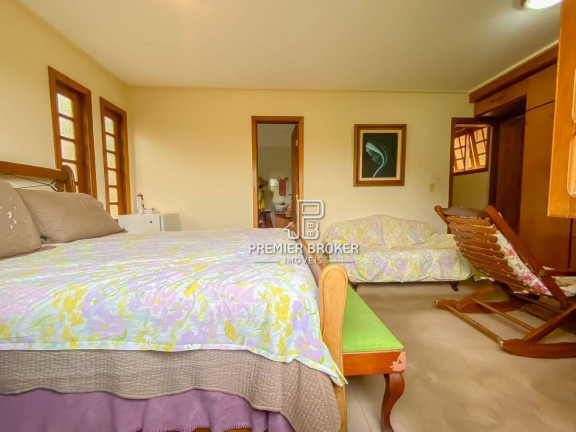 Imagem Casa com 3 Quartos à Venda, 200 m² em Quebra Frascos - Teresópolis Imagem Casa com 3 Quartos à Venda, 200 m² em Quebra Frascos - Teresópolis