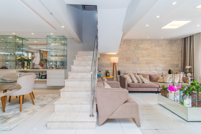 Imagem Casa com 3 Quartos à Venda, 241 m² em Agronomia - Porto Alegre