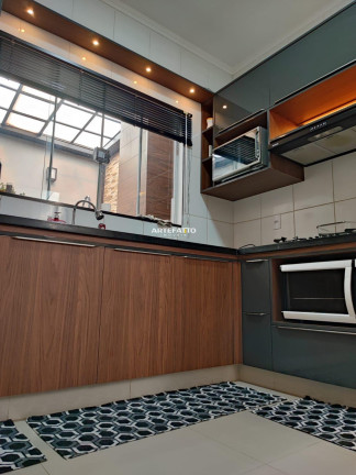 Imagem Sobrado com 2 Quartos à Venda, 130 m²