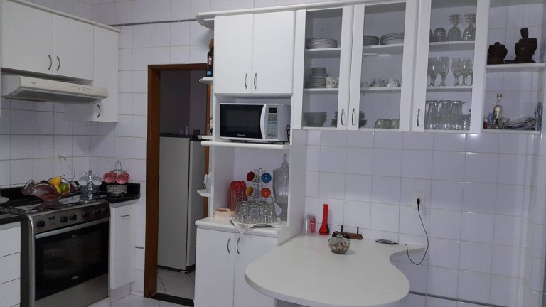 Imagem Sobrado com 3 Quartos à Venda, 864 m² em Setor Araguaia - Aparecida De Goiânia
