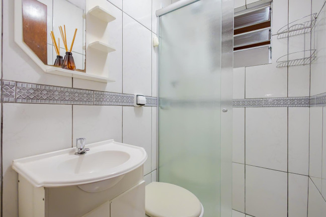 Imagem Casa com 3 Quartos à Venda, 150 m² em Barreirinha - Curitiba Imagem Casa com 3 Quartos à Venda, 150 m² em Barreirinha - Curitiba