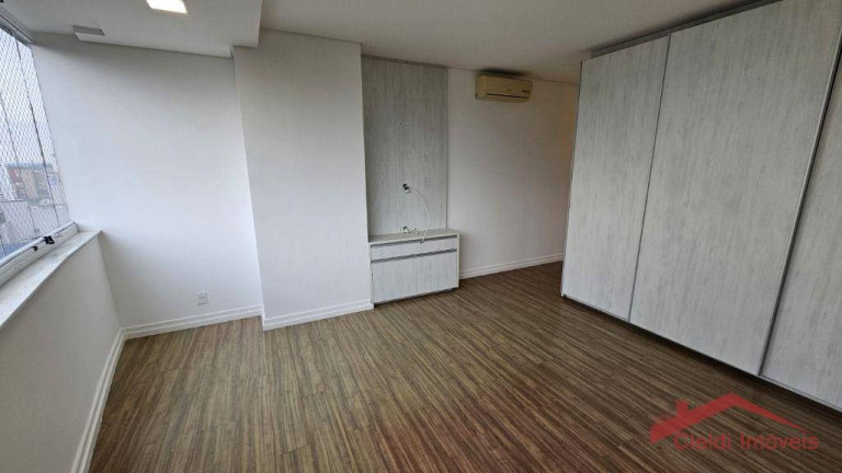 Imagem Apartamento com 4 Quartos à Venda, 264 m² em Atiradores - Joinville Imagem Apartamento com 4 Quartos à Venda, 264 m² em Atiradores - Joinville
