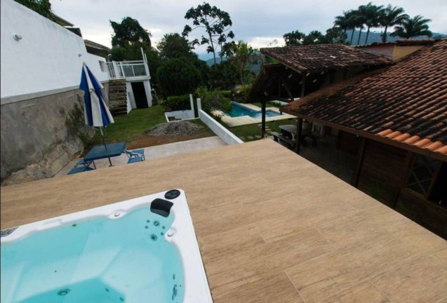Imagem Casa com 3 Quartos à Venda, 530 m² em Várzea - Teresópolis