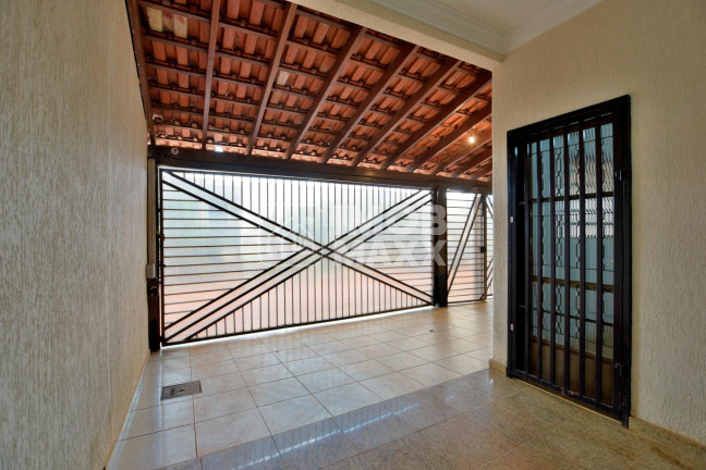 Imagem Casa com 3 Quartos à Venda, 128 m² em Guará Ii - Brasília