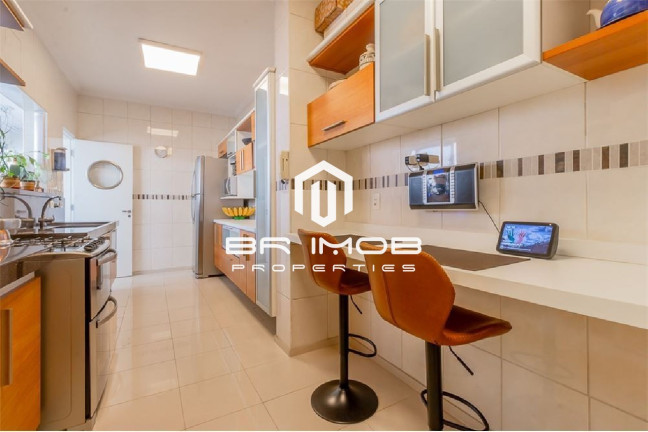 Imagem Imóvel com 3 Quartos à Venda, 212 m² em Bela Vista - São Paulo Imagem Imóvel com 3 Quartos à Venda, 212 m² em Bela Vista - São Paulo