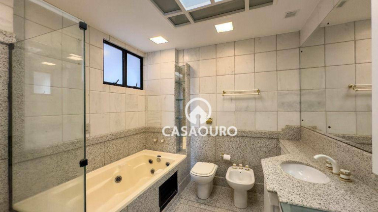 Imagem Apartamento com 4 Quartos à Venda, 280 m² em Funcionários - Belo Horizonte Imagem Apartamento com 4 Quartos à Venda, 280 m² em Funcionários - Belo Horizonte