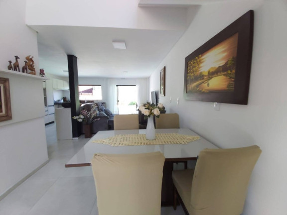 Imagem Sobrado com 3 Quartos à Venda, 129 m² em Itacolomi - Piçarras