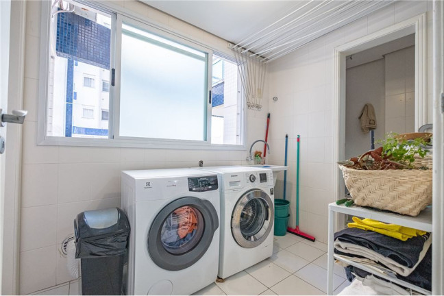 Imagem Imóvel com 4 Quartos à Venda,  em Itacorubi - Florianópolis
