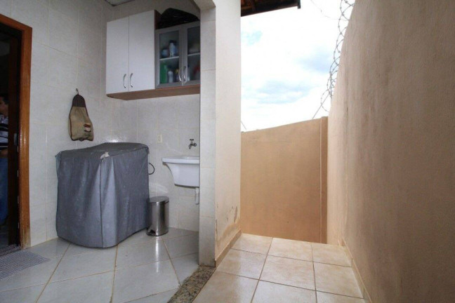 Imagem Casa à Venda, em Vila Limeirânea - Limeira Imagem Casa à Venda, em Vila Limeirânea - Limeira