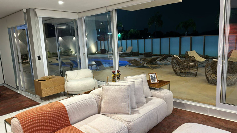 Imagem Casa com 4 Quartos à Venda, 557 m² em Tamboré - Barueri Imagem Casa com 4 Quartos à Venda, 557 m² em Tamboré - Barueri