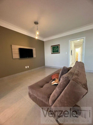Imagem Apartamento com 4 Quartos para Temporada, 170 m² em Centro - Balneário Camboriú Imagem Apartamento com 4 Quartos para Temporada, 170 m² em Centro - Balneário Camboriú