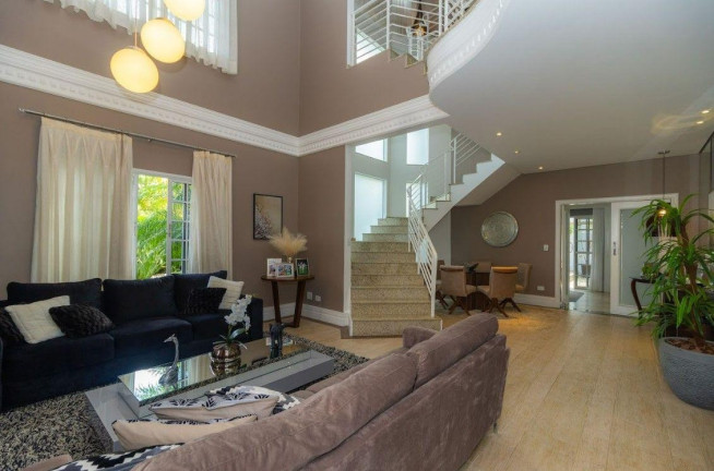 Imagem Casa com 3 Quartos à Venda, 419 m² em Santa Felicidade - Curitiba Imagem Casa com 3 Quartos à Venda, 419 m² em Santa Felicidade - Curitiba