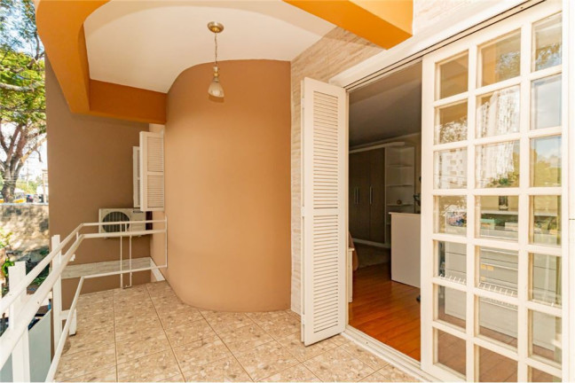 Imagem Casa com 3 Quartos à Venda,  em Sarandi - Porto Alegre