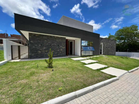 Imagem Casa com 3 Quartos à Venda, 305 m²